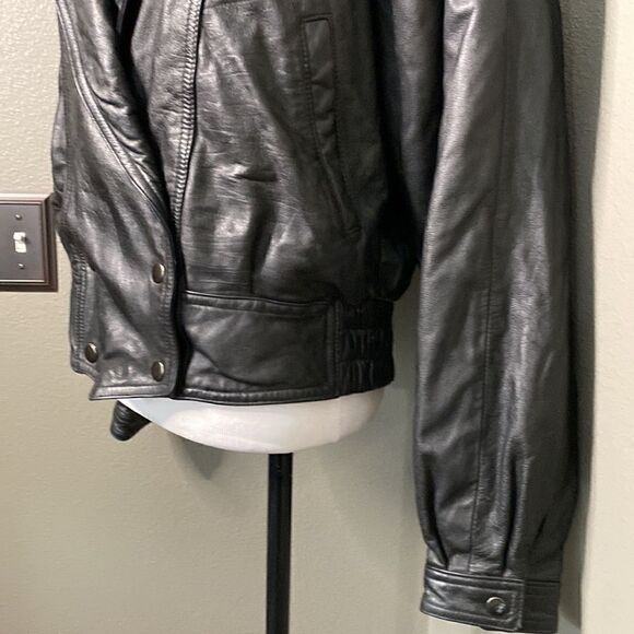 Vintage Black Genuine Leather Cropped Length Jacket Shoulder Pads - Picture 3 of 16